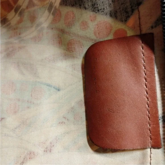 Salvatore Ferragamo Black Jungle Print Shoulder Bag - Picture 9 of 17